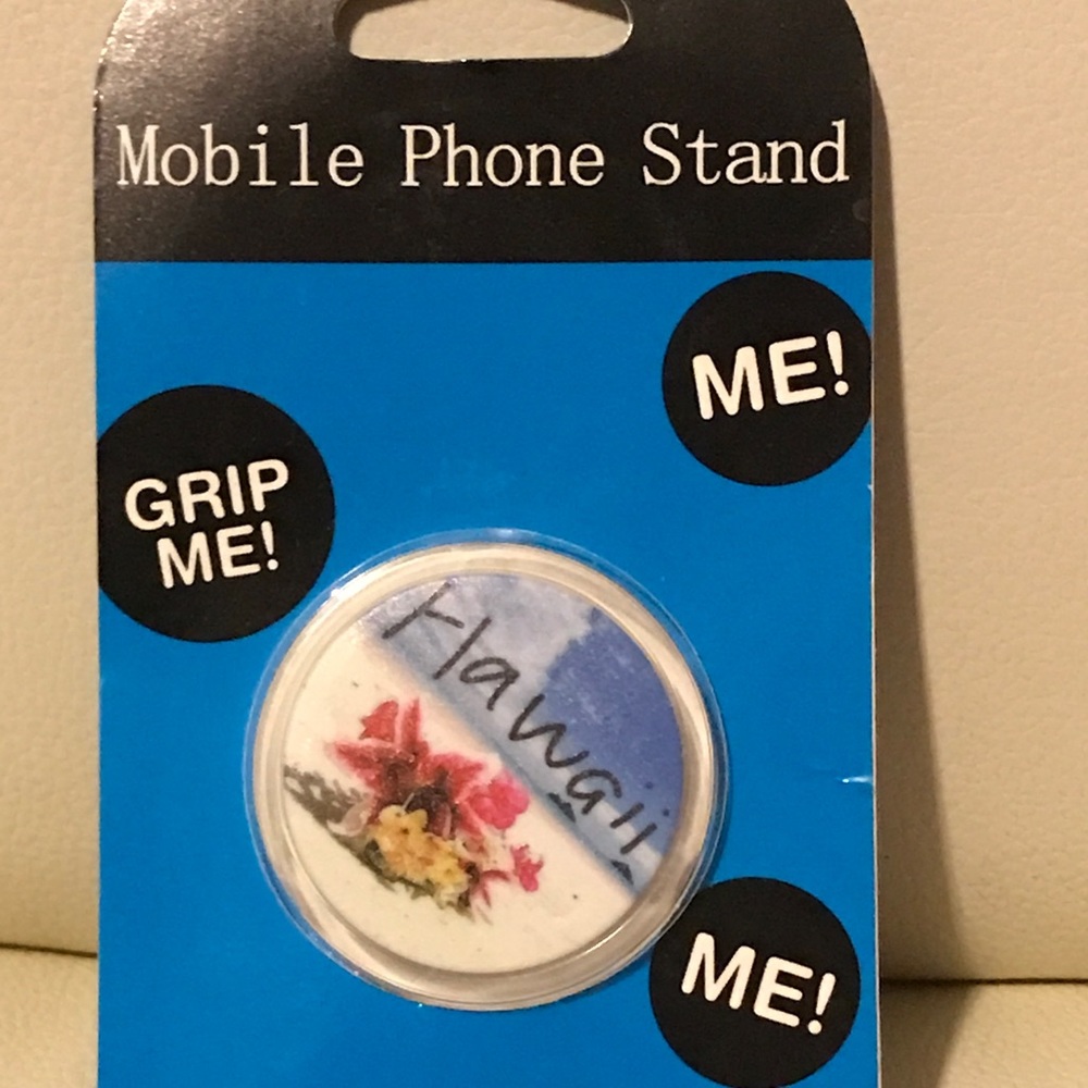 NWOT- Phone Stand and Grip